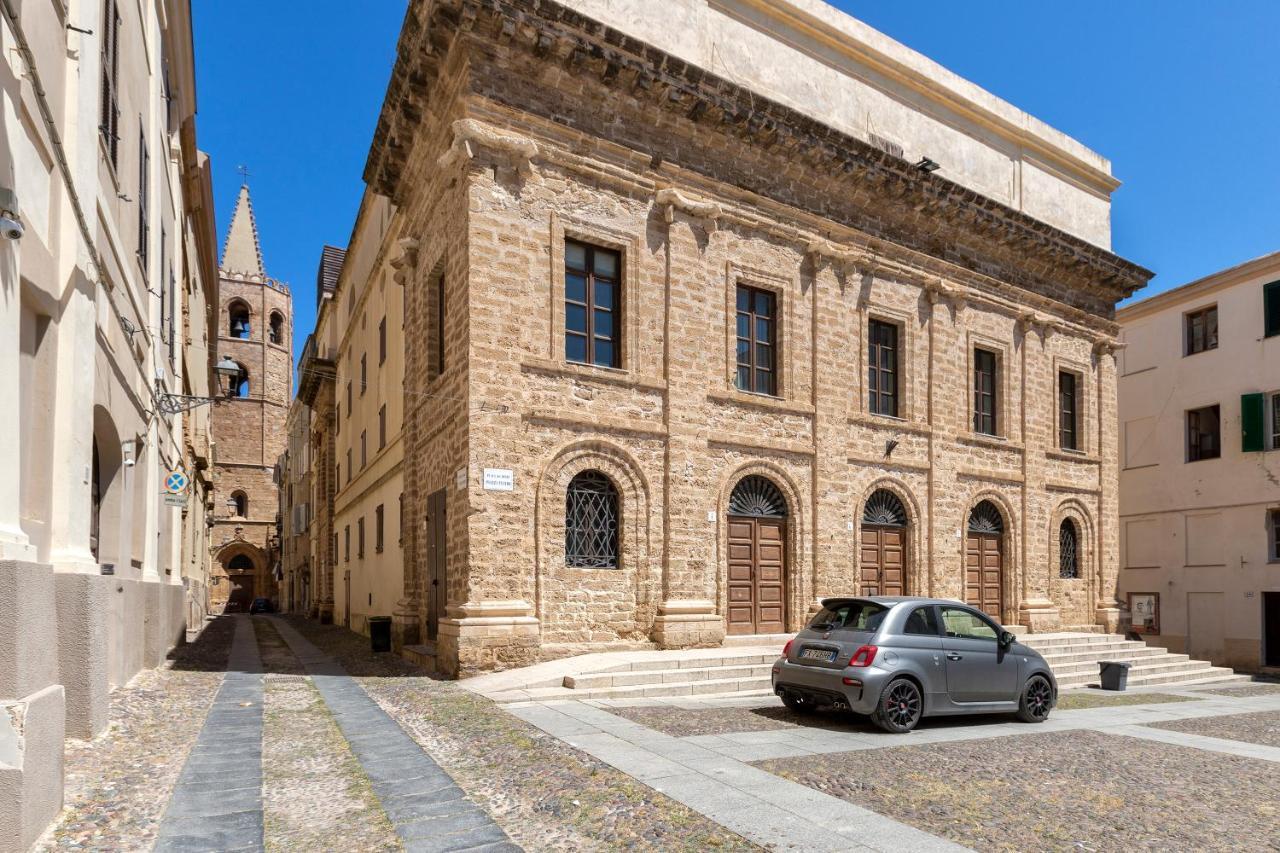 Ferienwohnung La Finestra Sul Teatro Alghero Exterior foto
